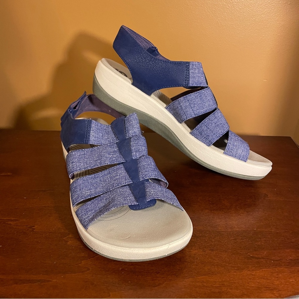 Cloudsteppers by Clarks, size 6.5